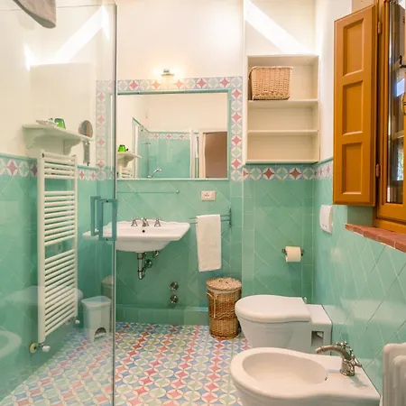 Bertolli בית הארחה *