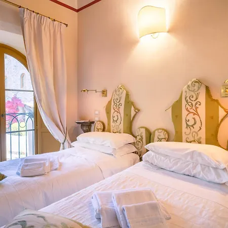 Bertolli בית הארחה *