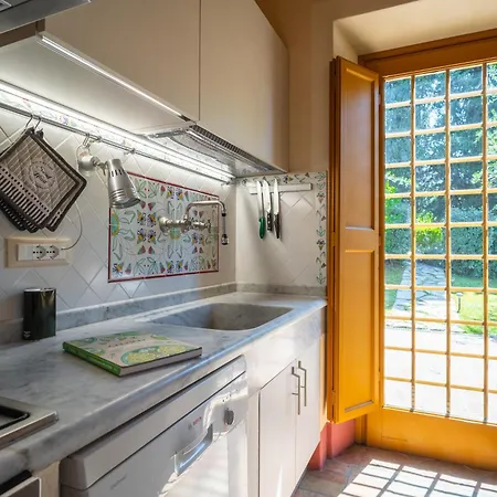 Bertolli בית הארחה *