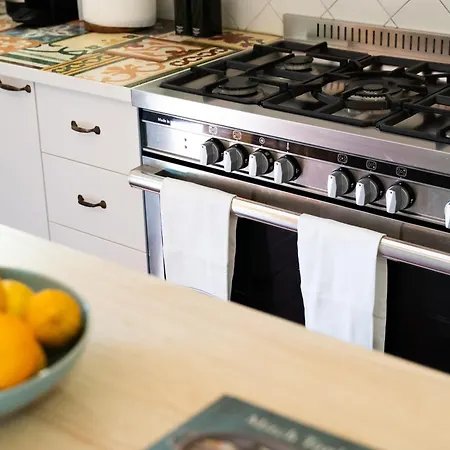 Bertolli בית הארחה